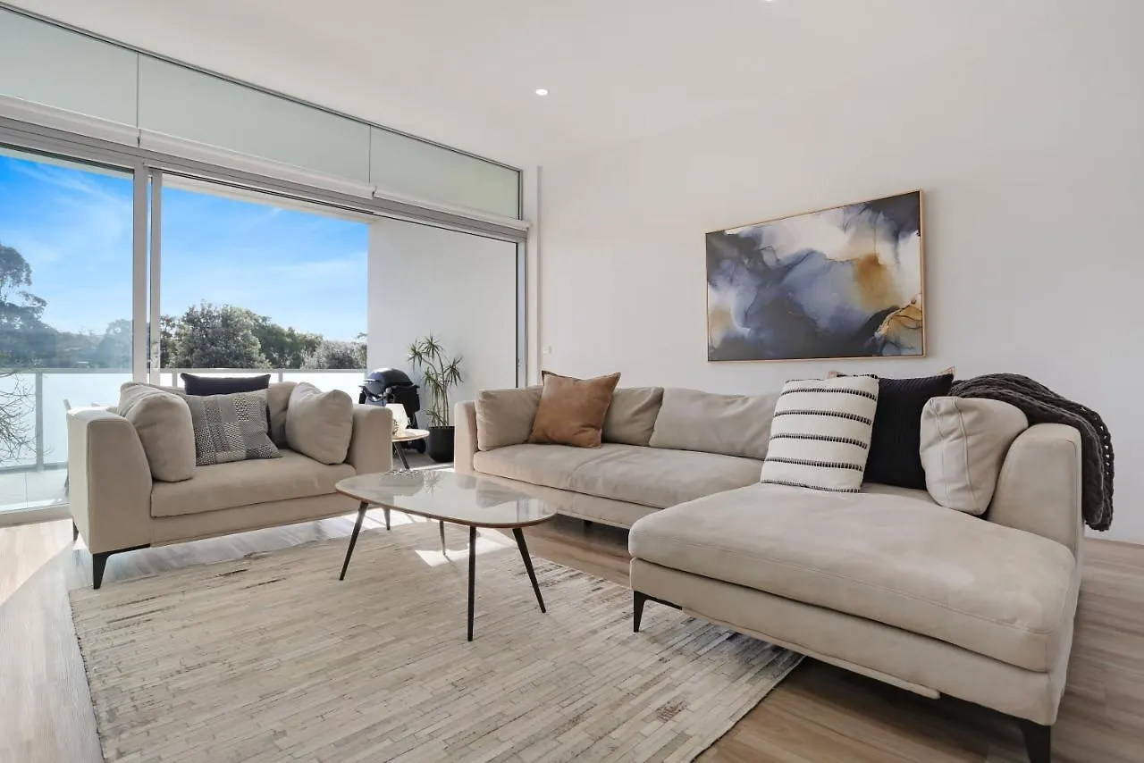 Coast 21 - 3 Bedroom Pool Side Apartment Merimbula