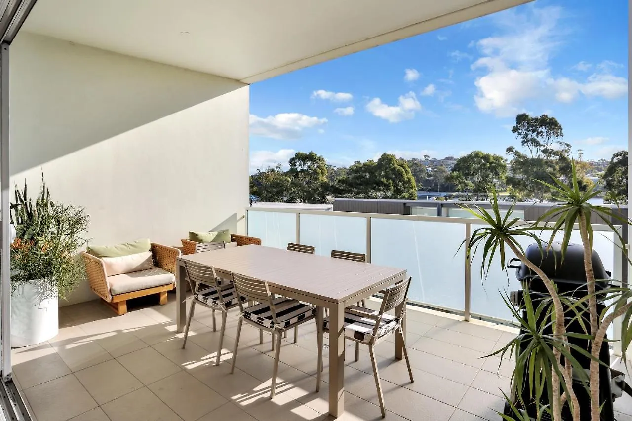 Coast 21 - 3 Bedroom Pool Side Apartment Merimbula