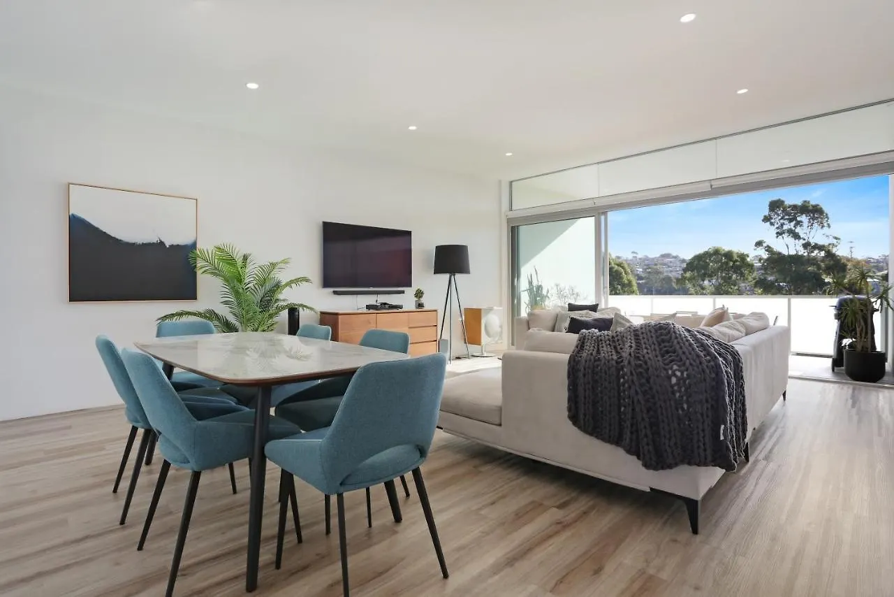 Coast 21 - 3 Bedroom Pool Side Apartment Merimbula