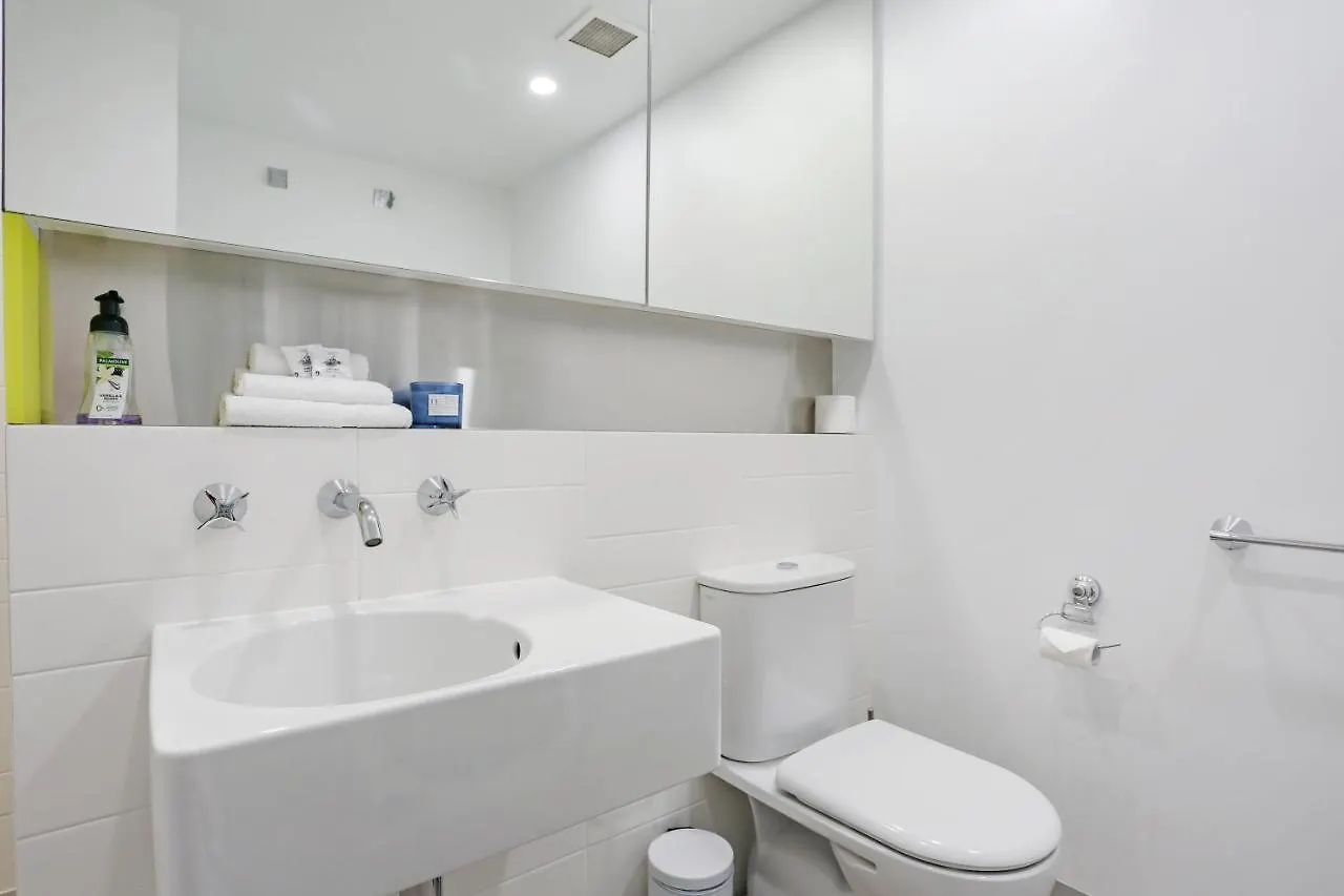Coast 21 - 3 Bedroom Pool Side Apartment Merimbula