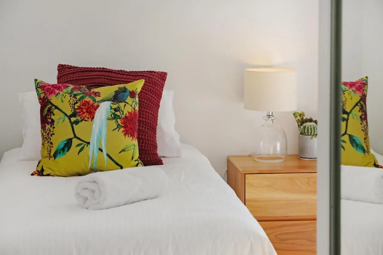 Coast 21 - 3 Bedroom Pool Side Apartment Merimbula Australia