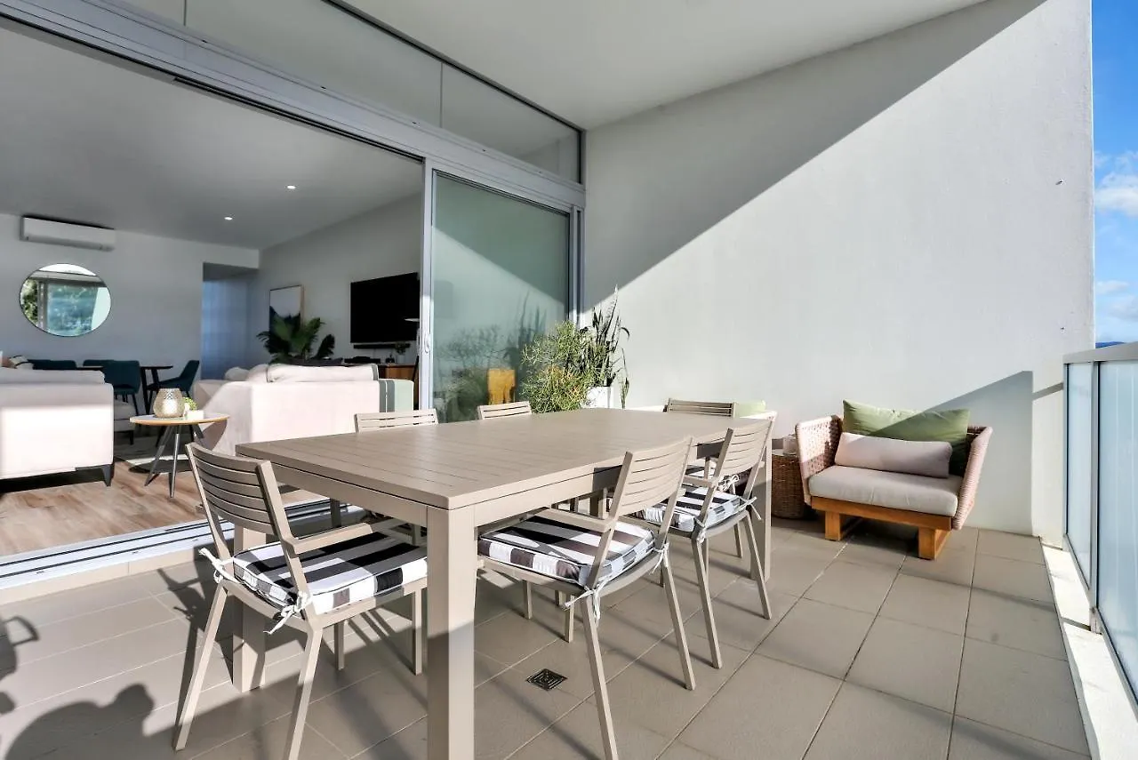 Coast 21 - 3 Bedroom Pool Side Apartment Merimbula
